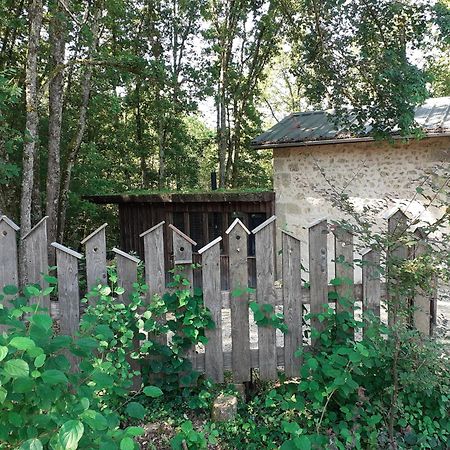 Le Gite De La Cabane De L'Oiseau Couze-et-Saint-Front 外观 照片