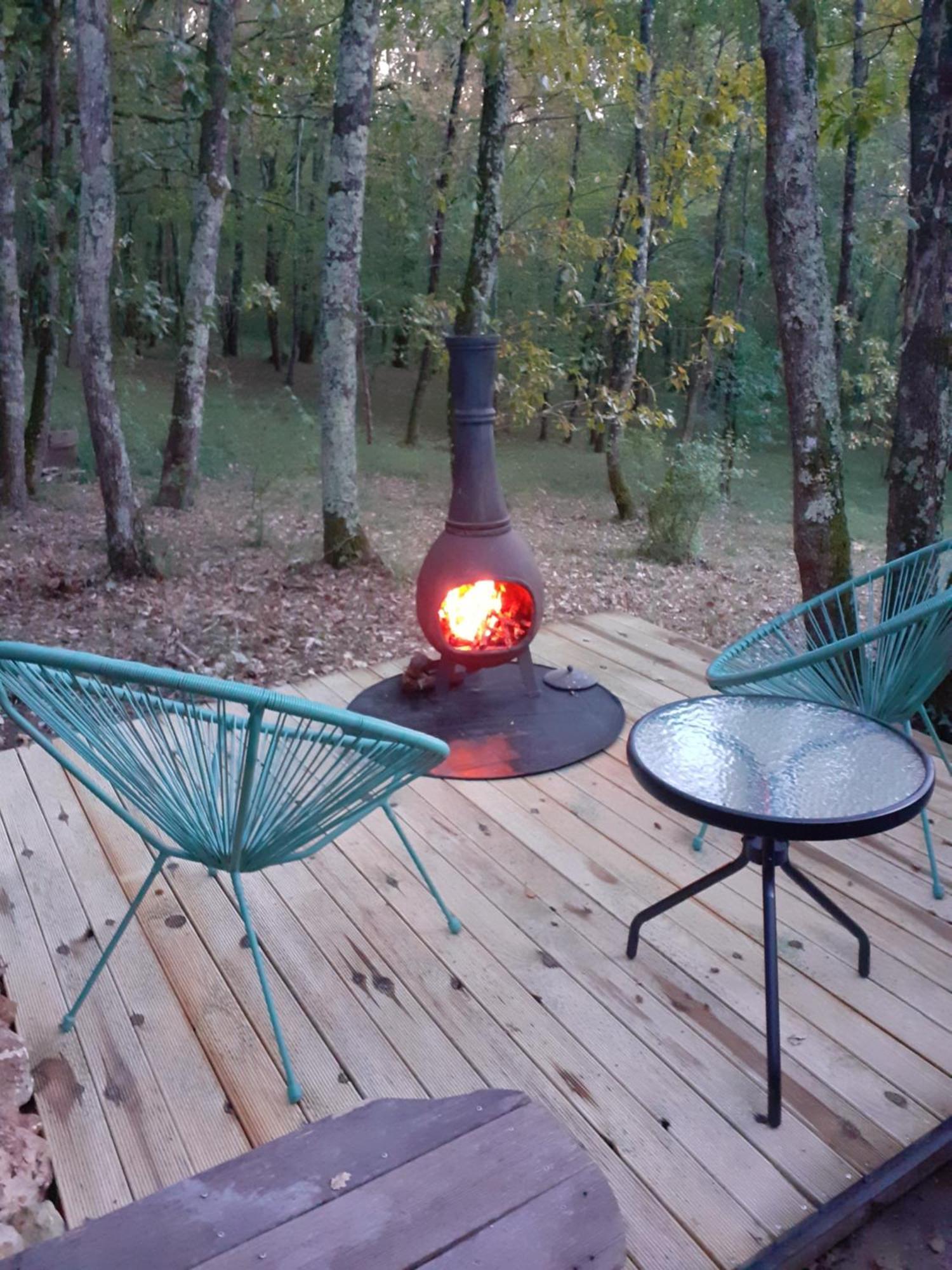 Le Gite De La Cabane De L'Oiseau Couze-et-Saint-Front 外观 照片